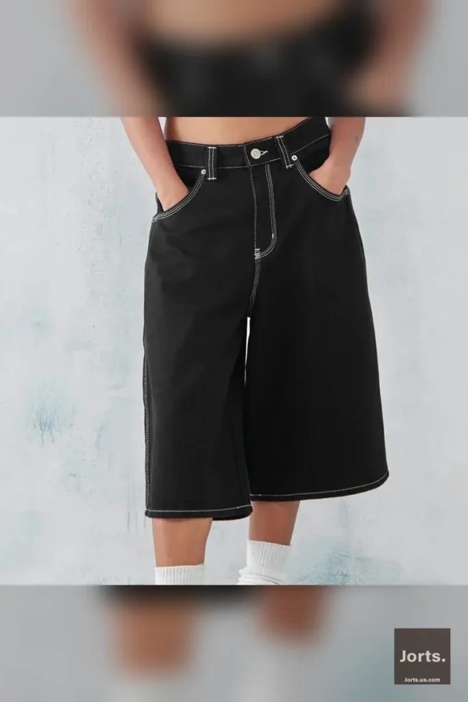 Model showcasing the casual and comfortable streetwear appeal of the baggy jorts